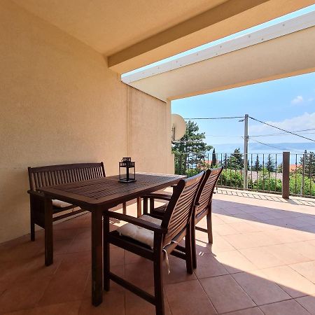 Apartamento Belle Oasis Novi Vinodolski Exterior foto